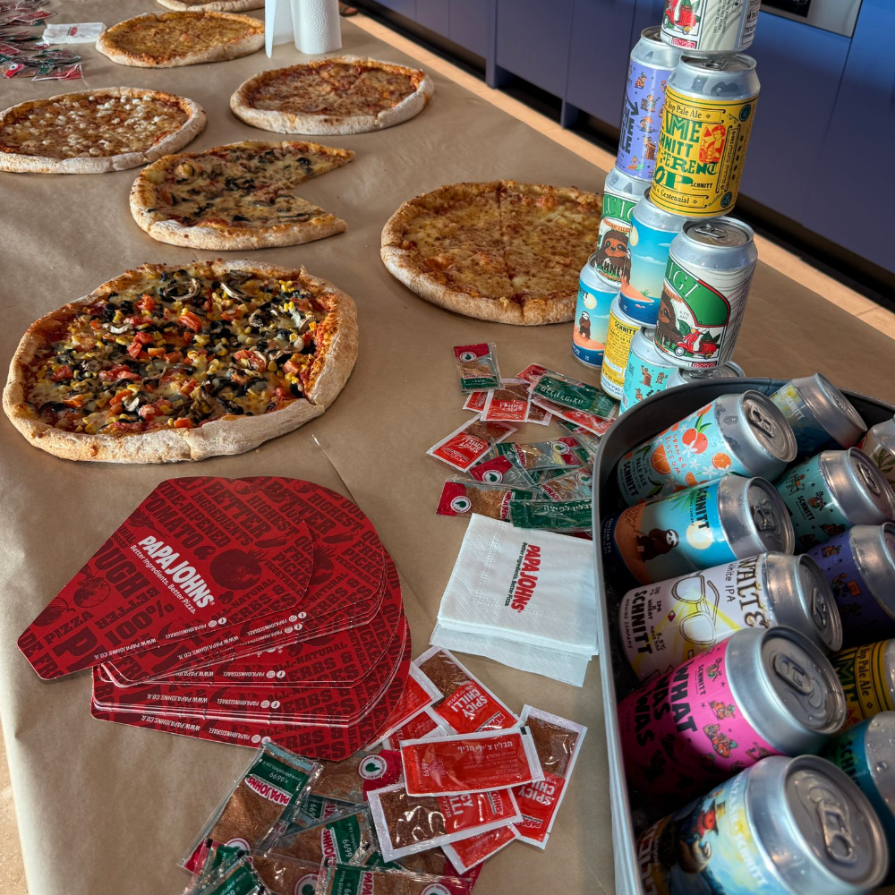 האפי־אוור במשרד (2)